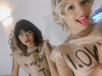 LorenRosse kullanıcısının show specials albümü -  5 fotoğraf