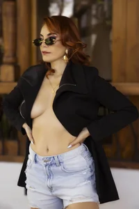 zzoe_ Delicious milf Foto