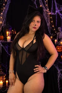 YUSELFI_ROSS_ Ready to be your Halloween fantasy? Pic 5