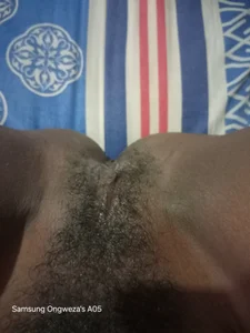 On-zy Pussy Foto 3
