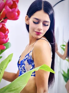 Isabela_Kiss your fantasy 🥵😈 Pic 4