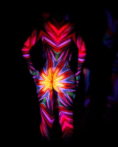 neon lights on my body de GwenCarter  4 Imagens