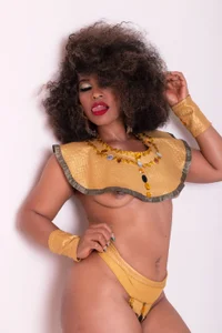 angel_dthroatt A LITTLE ME Foto 4