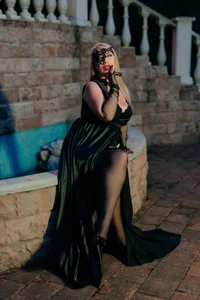 HotJanet Halloween Pic 8