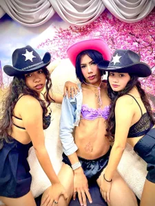 Pleasure_Take Public Pic 5