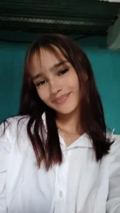 MelodyMansson I’m live now… with wet lips, teasing eyes, and a body begging to be watched 😈 From 8:30 a.m. to 3:3 Foto