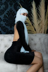 _Zahiira_ A secret that only your eyes can undress Pic 2