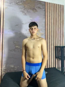 LiamRamirezz's XXX Nude Photo 5