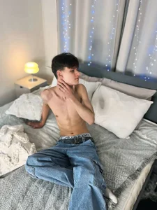 _jamesgray_ Public 사진 4