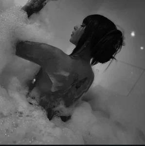 Ana__victoriaa A FOAM BATH TOGETHER? Foto