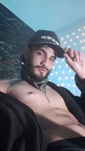 LovexJuxn8's Do you like want to see? How much? Sex Photo 1