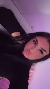 GiaWhiteUKx best for kisses Pic 2