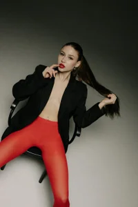 HenryBrumett Black&Red Pic 3