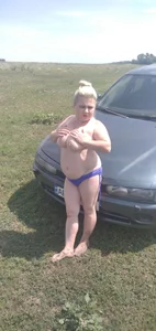 EllieLovee sex in nature зображення 9