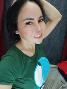 BlondeCharmingSlut Karatina2 Foto