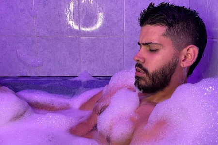 Justyn_Torres kullanıcısının Bathtub albümü -  3 fotoğraf