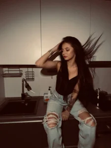 EvaBloomm Public Pic 3