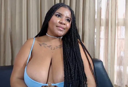 just me being me 💙 de Valentina_belmont  3 Imagens