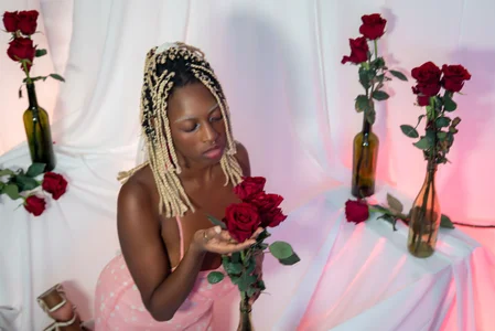 EvelynDivine Be my valentine, and I'll be forever yours. Foto