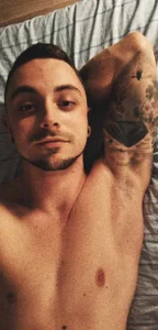 so2g00d2Bbad4uPublic照片 2