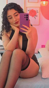 Your cute girl de Megan_Jonesss_  Imagens