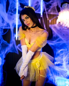 AmberMoss_ Princess Pic 2