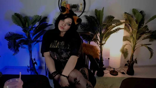 MaryHarrys I'm a squirrel Pic 2