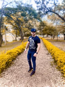 Sebas-hott: Good Time ( 4 фото)