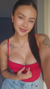 MissChloe_31 Public Pic 2
