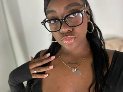 EbonyRose__ Beautiful face! 🥰 صورة واحدة|EbonyRose__ Beautiful face! 🥰 صورتان|EbonyRose__ Beautiful face! 🥰  5 صور|EbonyRose__ Beautiful face! 🥰  5 صورة