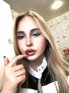 eva_blossom Public Hình