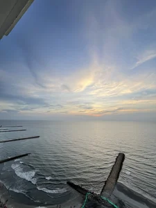 ari_artis My first time seeing a sea Foto 3