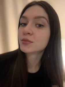 DavinaParady smile of the day 😁 Bilde