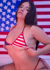 LilithAbril4 JULY 💓💙🤍 Bild 4