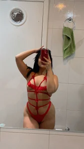MY HOT BODY🔥 od its_aisha1  3 snímek