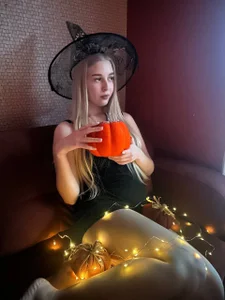 EllaxPrincess My Halloween party Pic 2