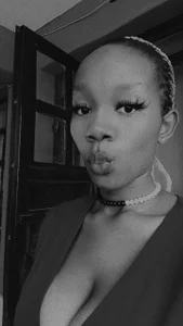 Sash🫦 de Horny-slut_  2 photos