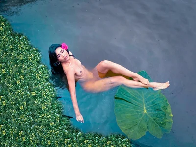 JulissaWilson I'm a little swimmer Foto