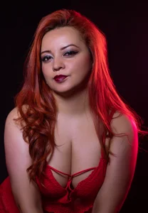 LilyyBigAss Public  2টি ছবি