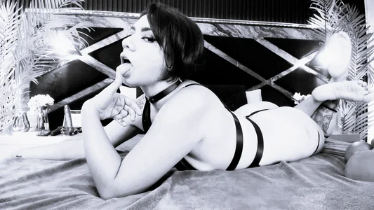 SandyFeral's Sexy in black nwhite Sex Photo 1