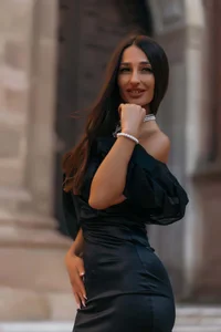 Miriam_fox kullanıcısının Queen of the ballroom albümü -  2 fotoğraf