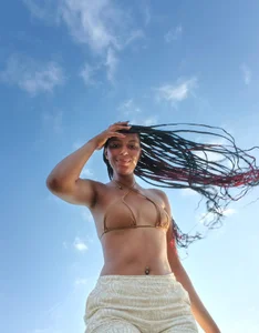 Kiara_Kamau_XXX Public Gambar