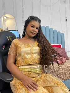 yaazhinii Public Billede 3