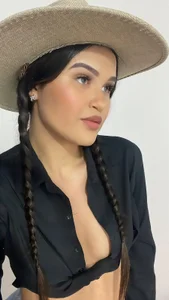 kaily_sweet1 I want to make you fall in love with my gaze Pic 2