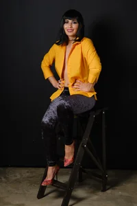 StunnigArt in a wig Pic 3