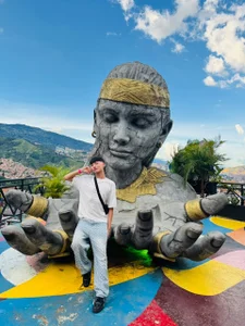 Slim_Tiann Guatape, Colombia صورة واحدة|Slim_Tiann Guatape, Colombia صورتان|Slim_Tiann Guatape, Colombia  5 صور|Slim_Tiann Guatape, Colombia  5 صورة