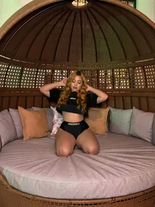 SamanthaKlein_ Elegance is not improvised Bilde 5