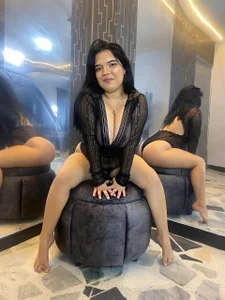 AbbyBrooke1 Click follow and stay close. 💋 Pic 5
