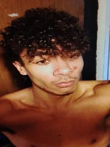 spooky425hd Public  3টি ছবি