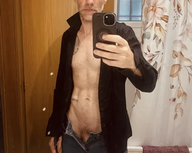 hornyinthemiddleのPublicの 3枚の写真